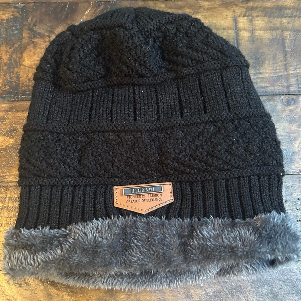 Hind Black Knit Hat with Gray Faux Fur Trim